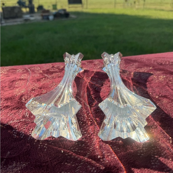 Pair of Mikasa clear crystal candle holders. Add a sparkle to any room. - Picture 3 of 10